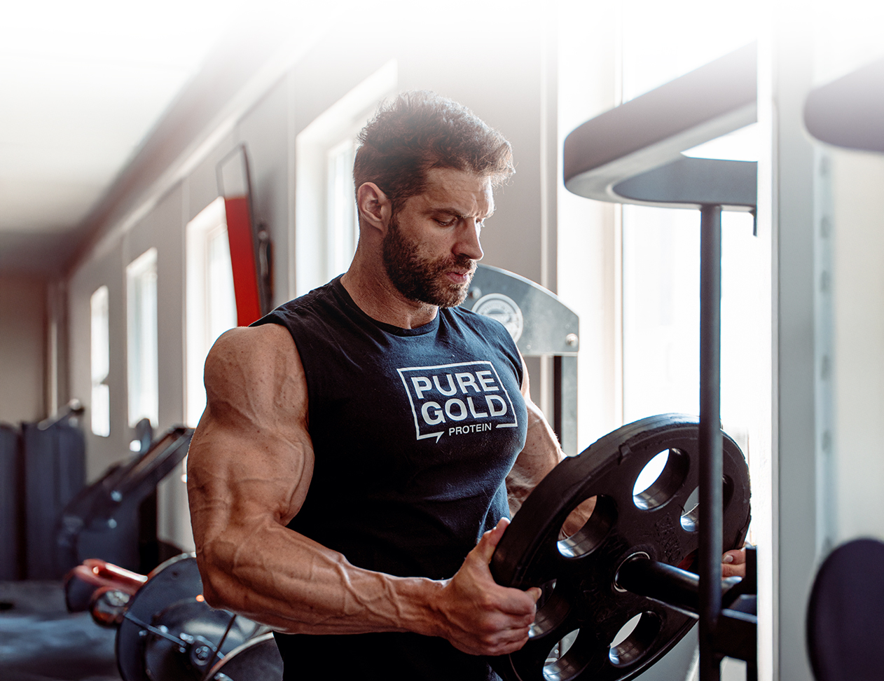 Gold Whey protein powder with blueberries and chocolate